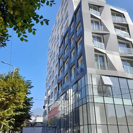 Urban Serenity Skyline View 2 * Tirana