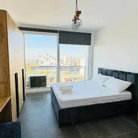 Urban Serenity Skyline View 2 Daire