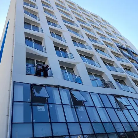 Urban Serenity Skyline View 2 *