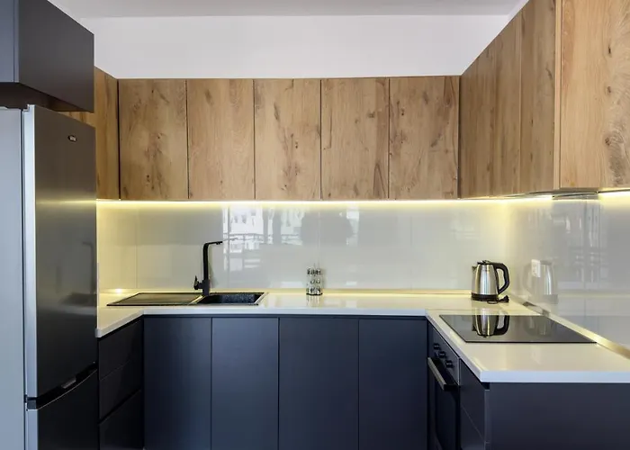 公寓 Urban Serenity Skyline View 2